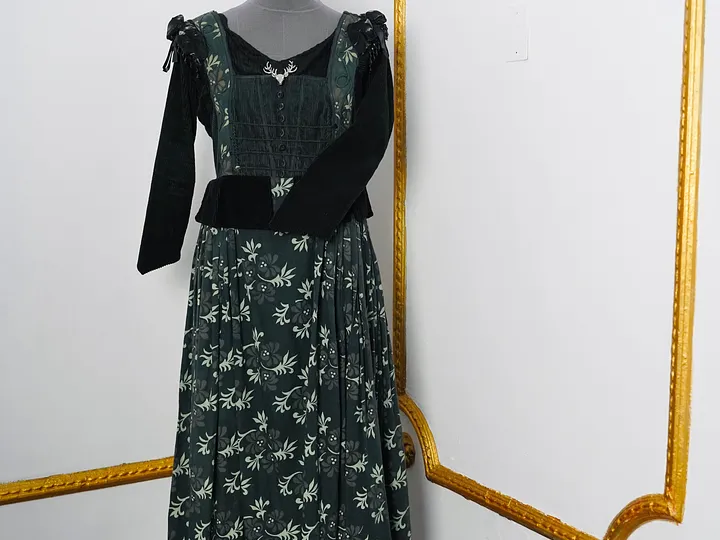 El Reino Romántico: inspiración victoriana temprana para heroínas de cuento y nobleza de bosque