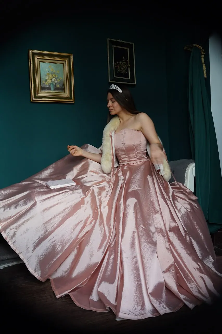 Retrato con vestuario histórico de Vestuario Antiguo