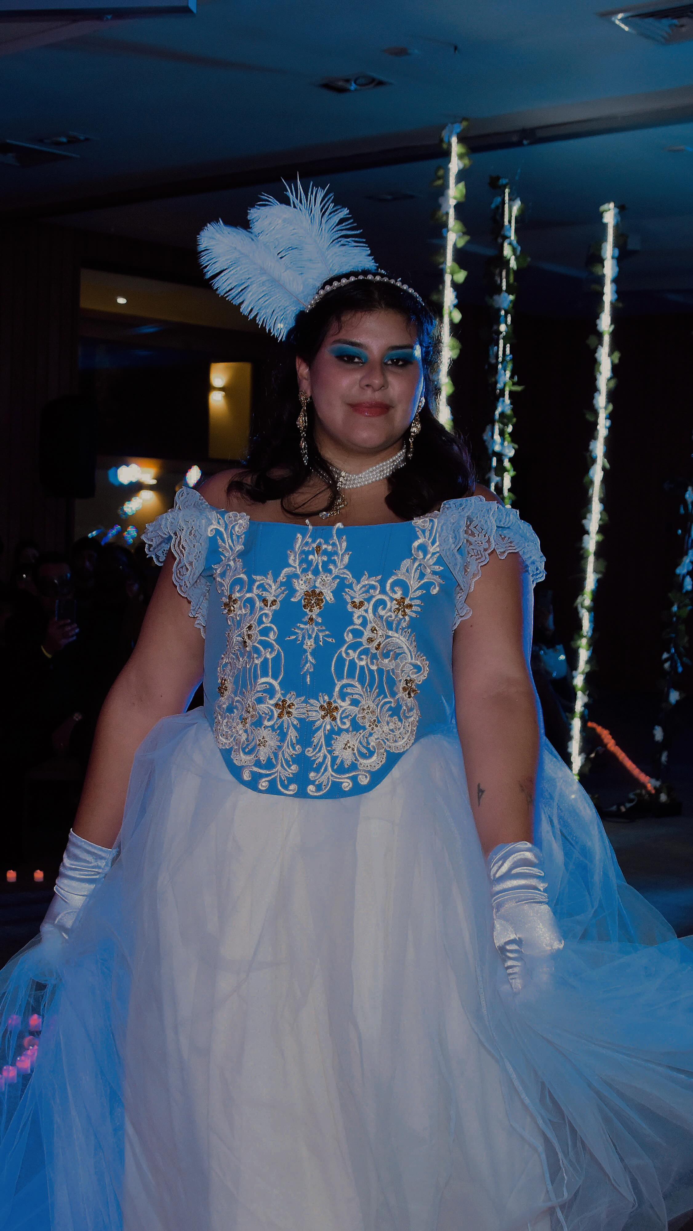 En nuestro perfil puedes arrendar vestidos en Santiago
