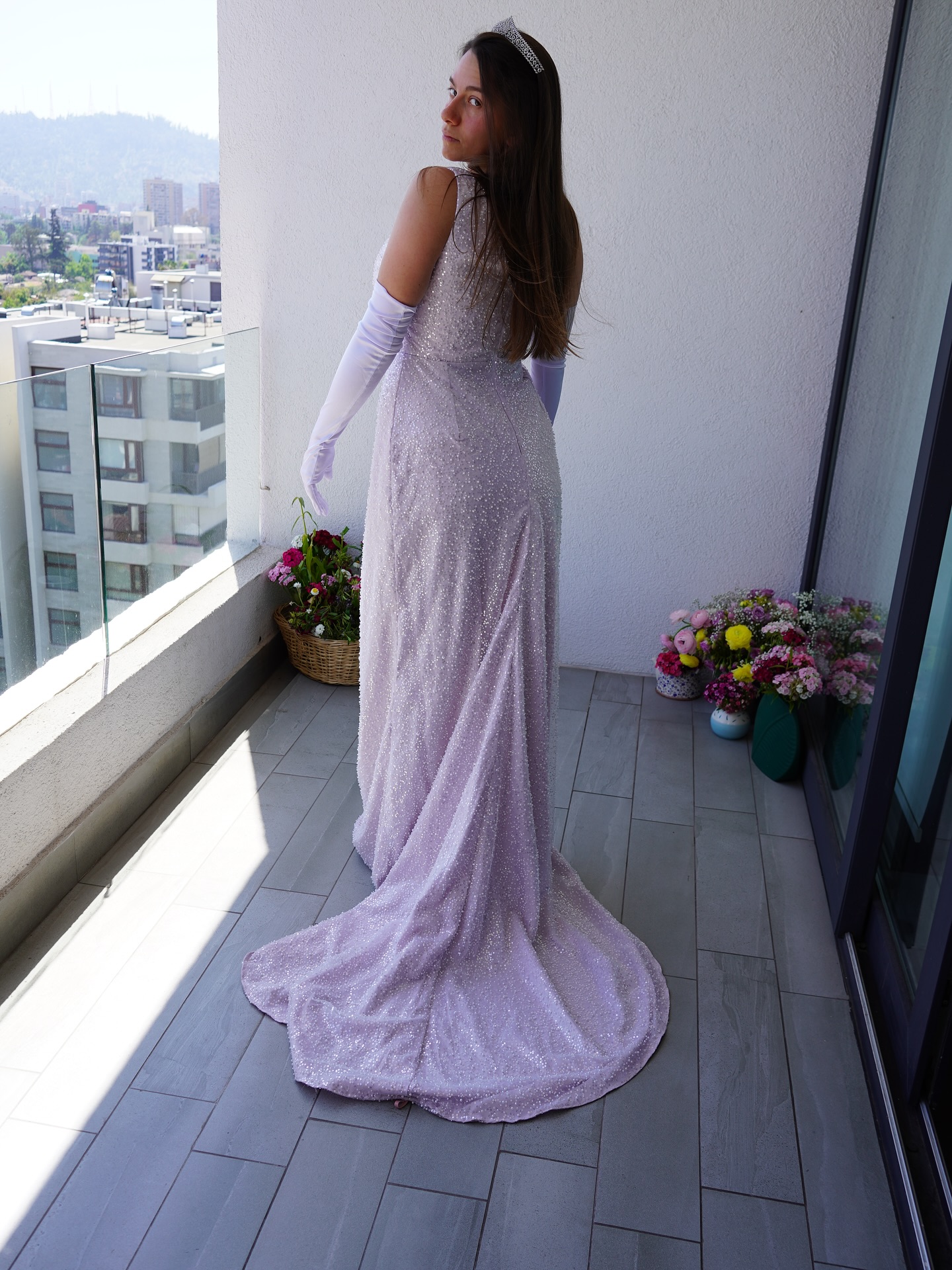 Preparándonos para el Baile de las Mil Almas 💃✨
Para arriendos, escríbenos por mensaje privado 💌